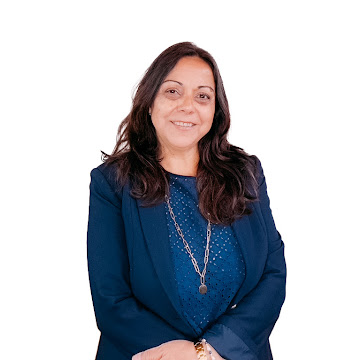 Karin Bustos Jara, Gerente de Administración y Finanzas